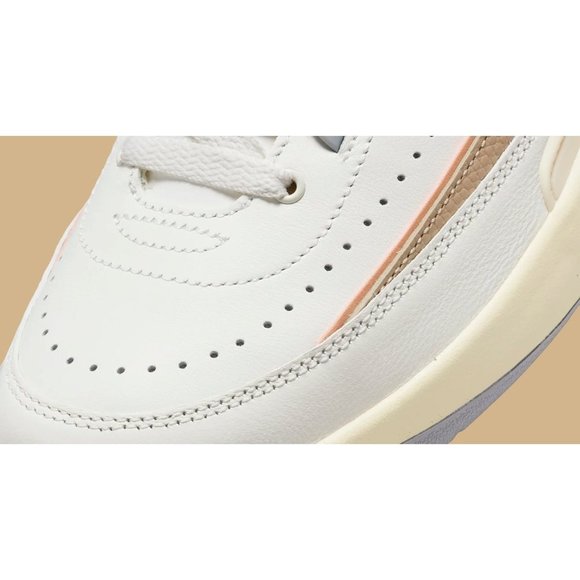 Nike Air Jordan 2 Retro Sneakers Women's US Size 9.5 EUR 41 DX4400 118 NIB - Picture 5 of 8